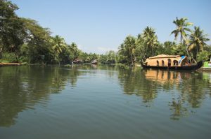 Alappuzha- Sail Through the Beloved Backwaters!